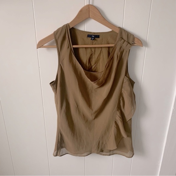 GAP Blouse ruffles sleeveless beige yellow Size XS - Picture 1 of 8